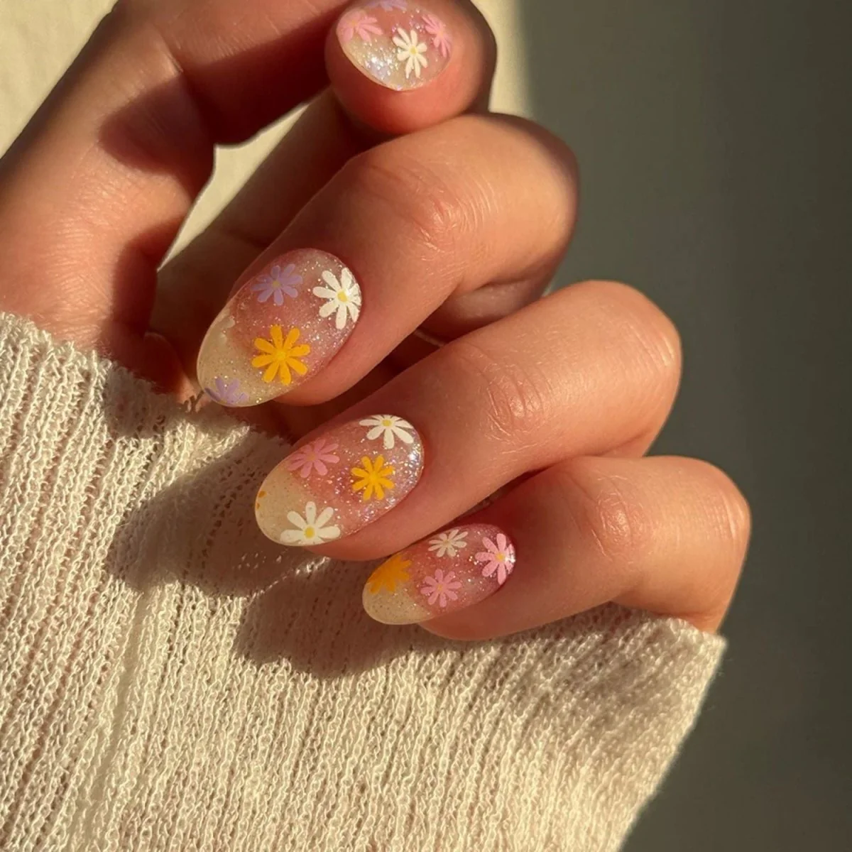 Semi-Cured Gel Nail - N Daisy Disco - Image 8